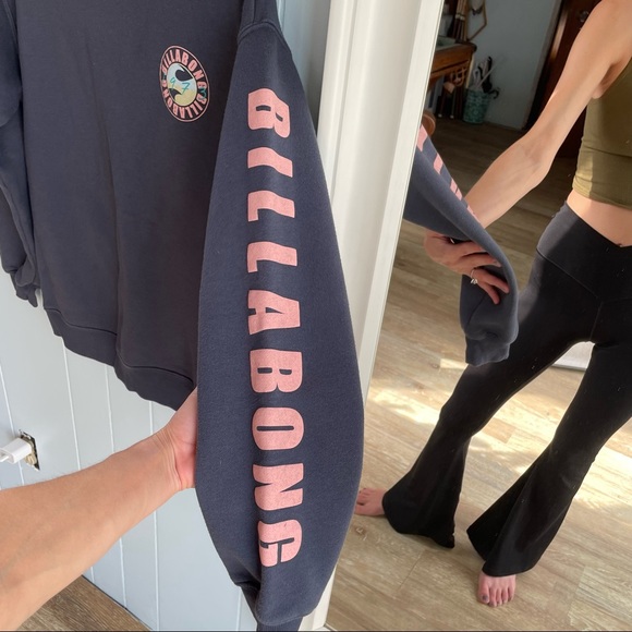 🛍✨SOLD✨Billabong crewneck sweater - Picture 3 of 8